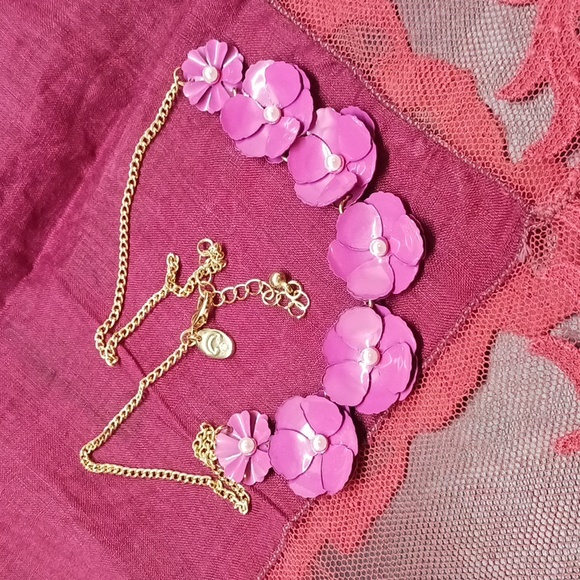 Charming Charlie Metal Flower Necklace Gold-Tone Chain 20" Long - Picture 1 of 5